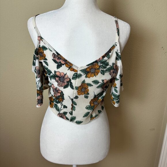 JANUARY 7 Crop Strappy Tie Front Floral Top Size Small - Picture 6 of 8